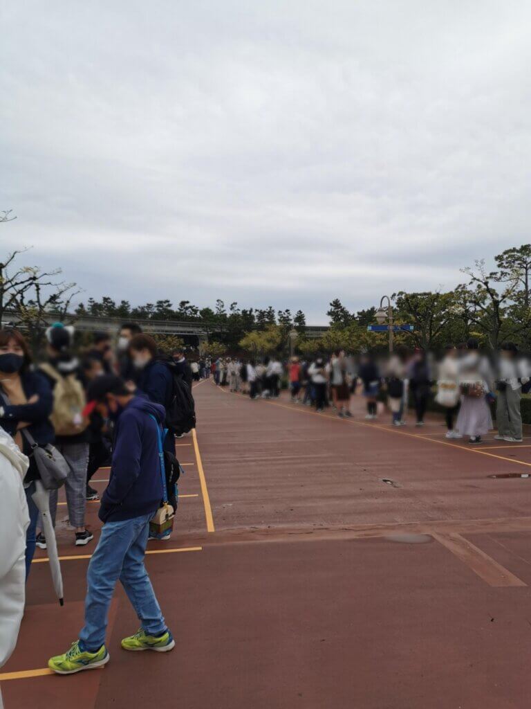 2万人のディズニーシーに行ってきたので 混雑状況をレポ 朝の開園待ち並びや 入園時間 ははらく子とたび 2万人のディズニーシーに行ってきたので 混雑状況をレポ 朝の開園待ち並びや 入園時間 ははらく子とたび